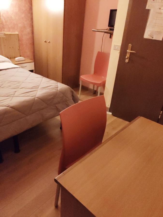 Hotel Ariosto Centro Storico Reggio Emilia Kültér fotó